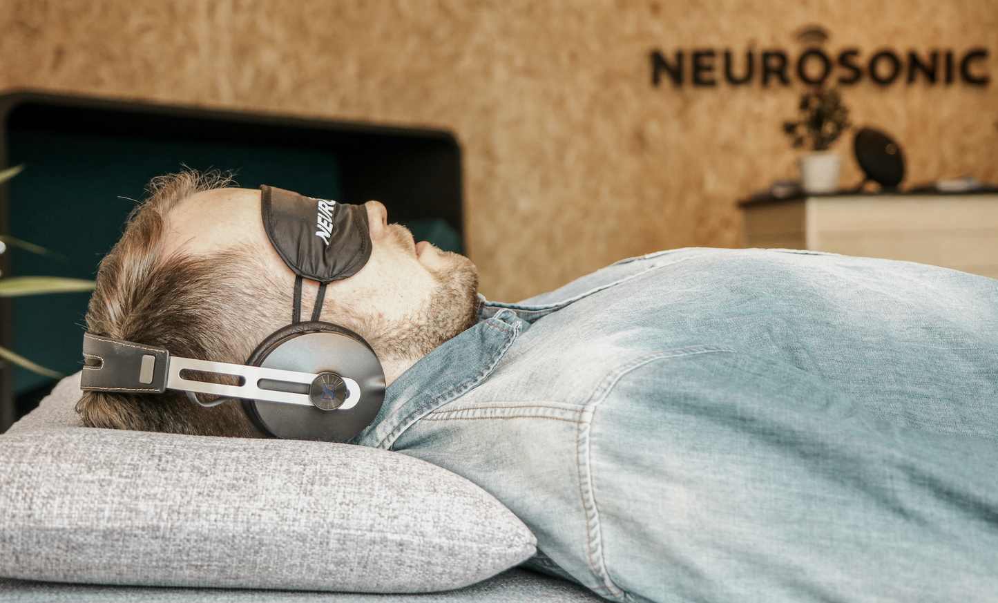 Neurosonic Tablet & Stand Package: Enhance Your Relaxation Experience